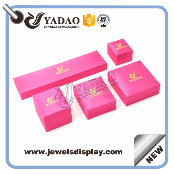 宝石の種類のカスタムカラーレザーレット印刷と包装プラスチックの箱