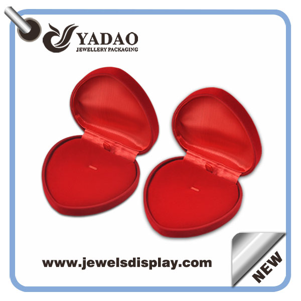 Kundenspezifische High-End-rote Hochzeits-Ring Schmuck Samt aus Samt Schmuckkästchen Beflockung Schmuck Verpackung Boxen