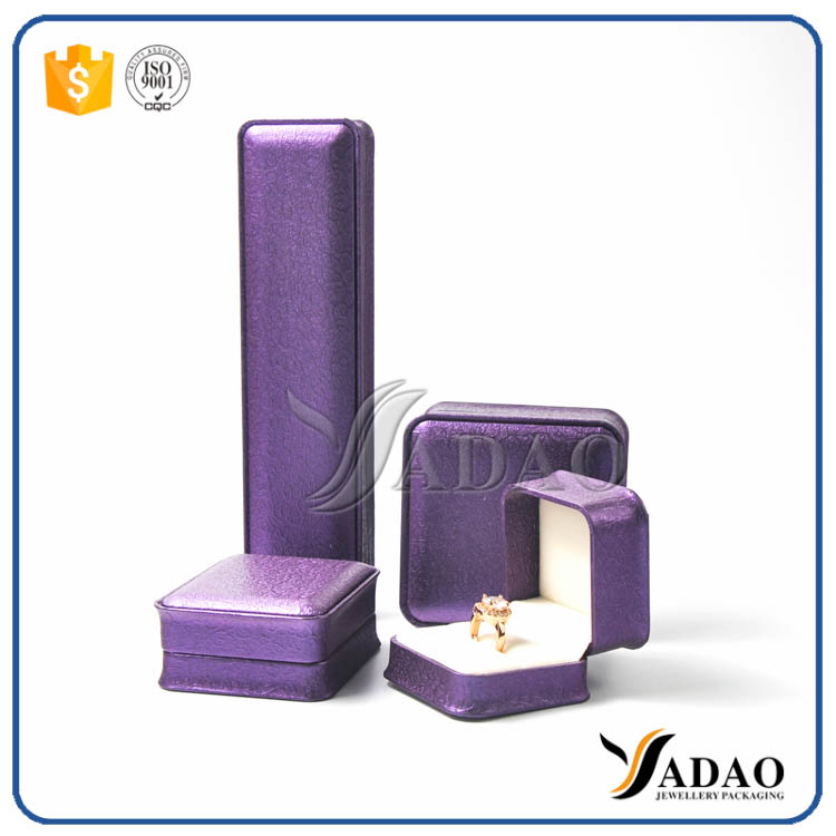 Personalizar plástico al por mayor cinta de fábrica precio joyería Set pulsera anillo colgante Chian pendiente brazalete caja