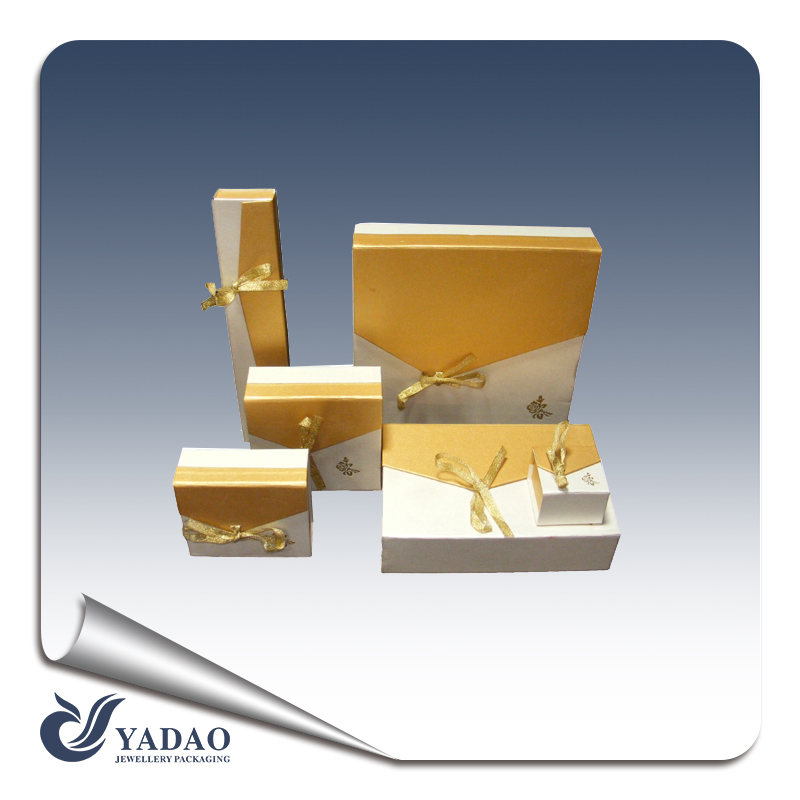 Embalaje caja de regalo elegante de la joyería de papel configurado para el almacén de la joyería con precio de fábrica