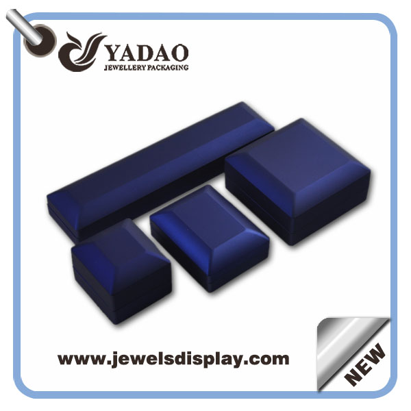 Prezzo di fabbrica delle azioni promozionali a LED gioielli luce scatole vetrina per gioielleria imballaggio visualizza braccialetto scatole