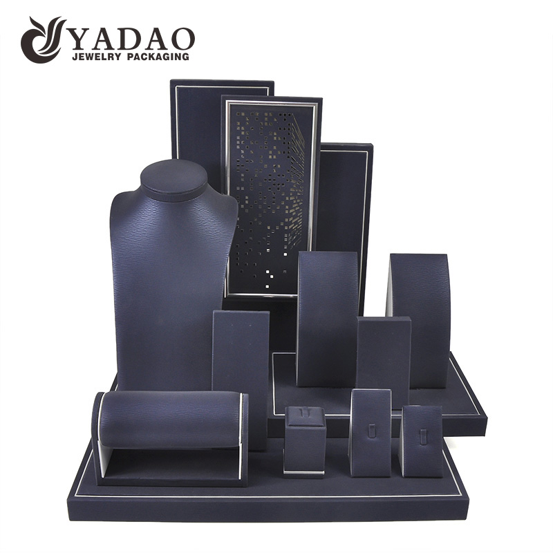 Moda jóias display stands pu couro preto cor conjunto de jóias personalizar com logotipo cor e tamanho