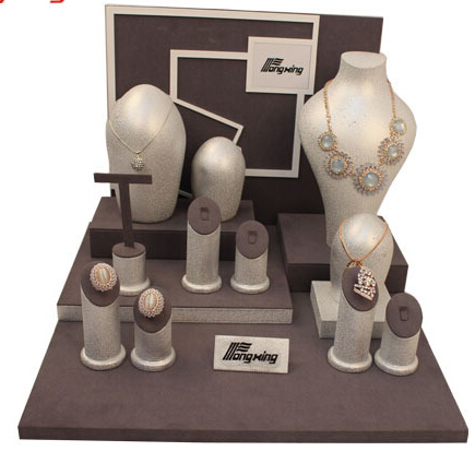 Boa qualidade de exibição de jóias personalizadas Stand com o logotipo da impressão do logotipo livre fabricados na China