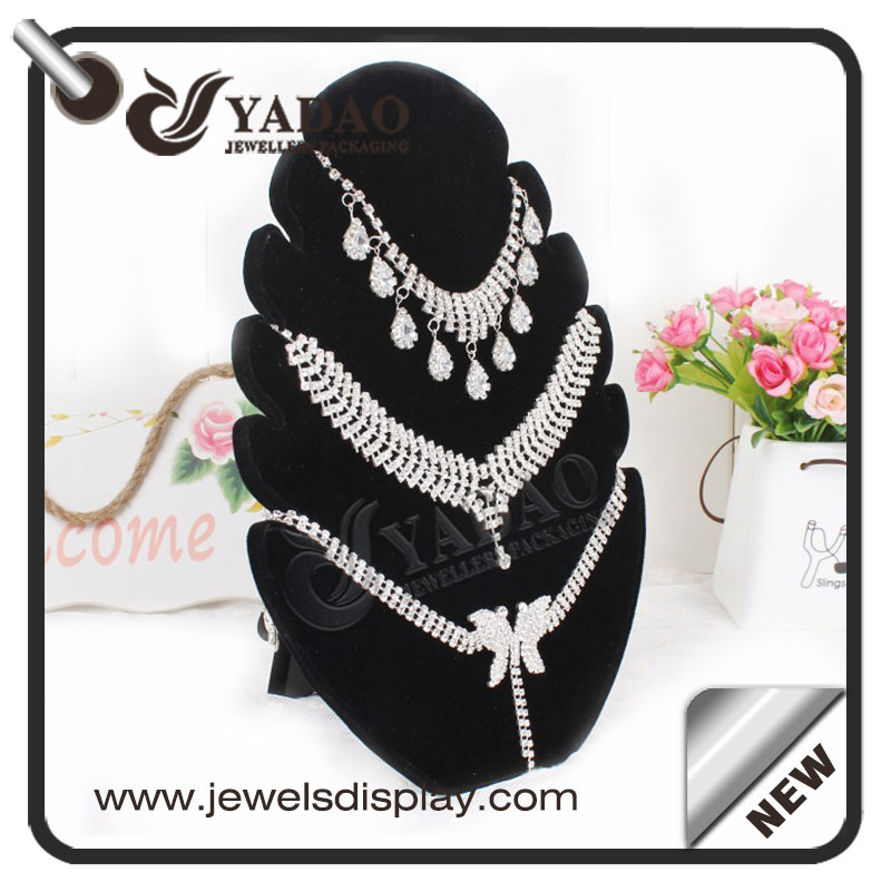 Ručně šité Sešívání Black Velvet šperky přívěšek stojan Card