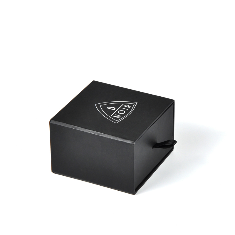 กล่องกระดาษลิ้นชักหรูหราสีดำระดับไฮเอนด์กล่องบรรจุสร้อยข้อมือหมอน