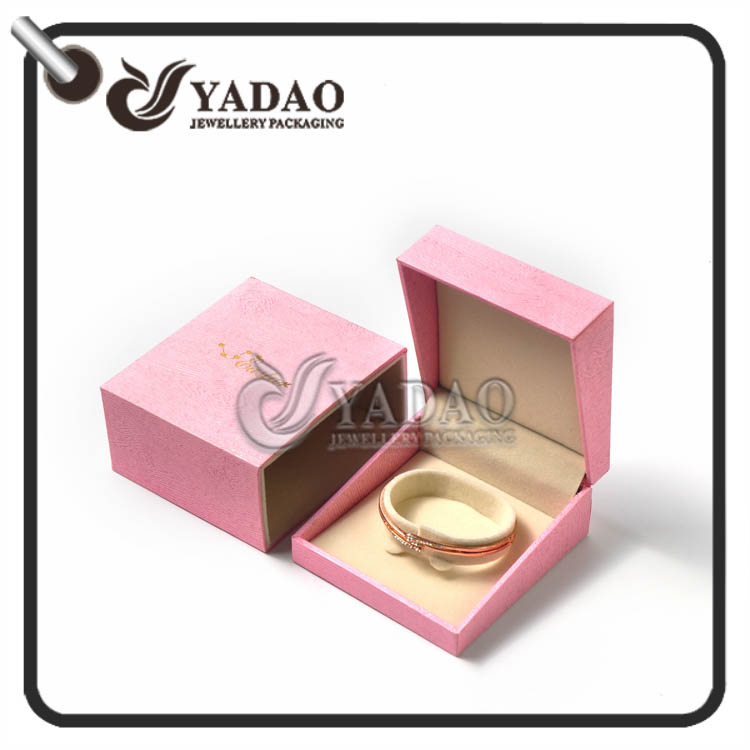 High-end přizpůsobit bangle box s vysoce kvalitní pouzdro pro zlatý náramek a diamantový náramek.