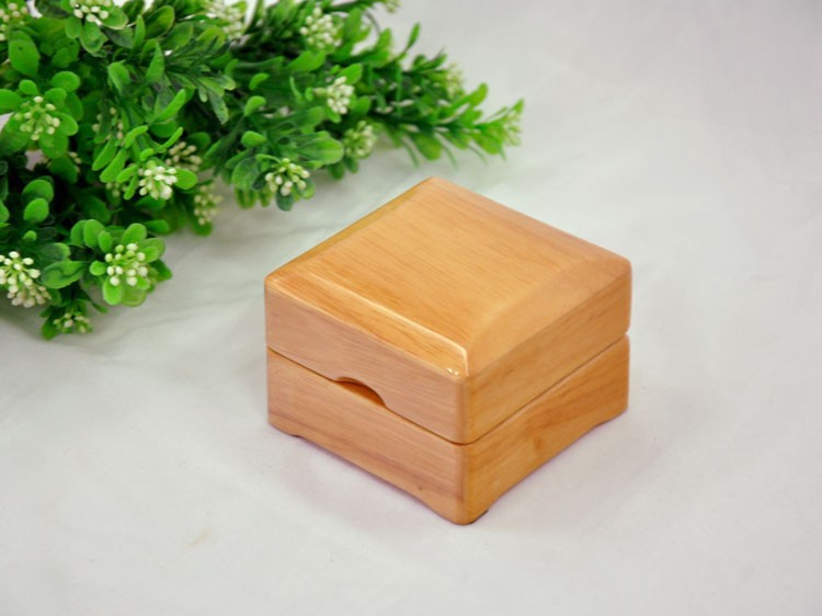 Pittura lucida legno di monili all-ingrosso / anello box di legno / contenitore di monili di legno