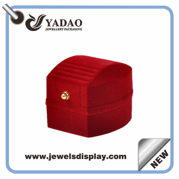 Haute qualité des bijoux Rouge flocage boîtes avec bouton en métal pour l'anneau, bague de boîte d'emballage pour les bijoux