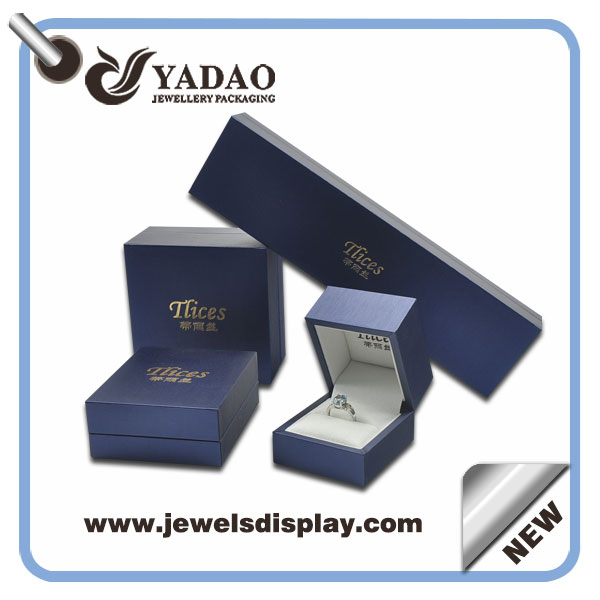 Diseño de alta calidad de la joyería caja de embalaje con papel polipiel azul fuera de color blanco en el interior de terciopelo caja de la joyería caja de embalaje con proveedor