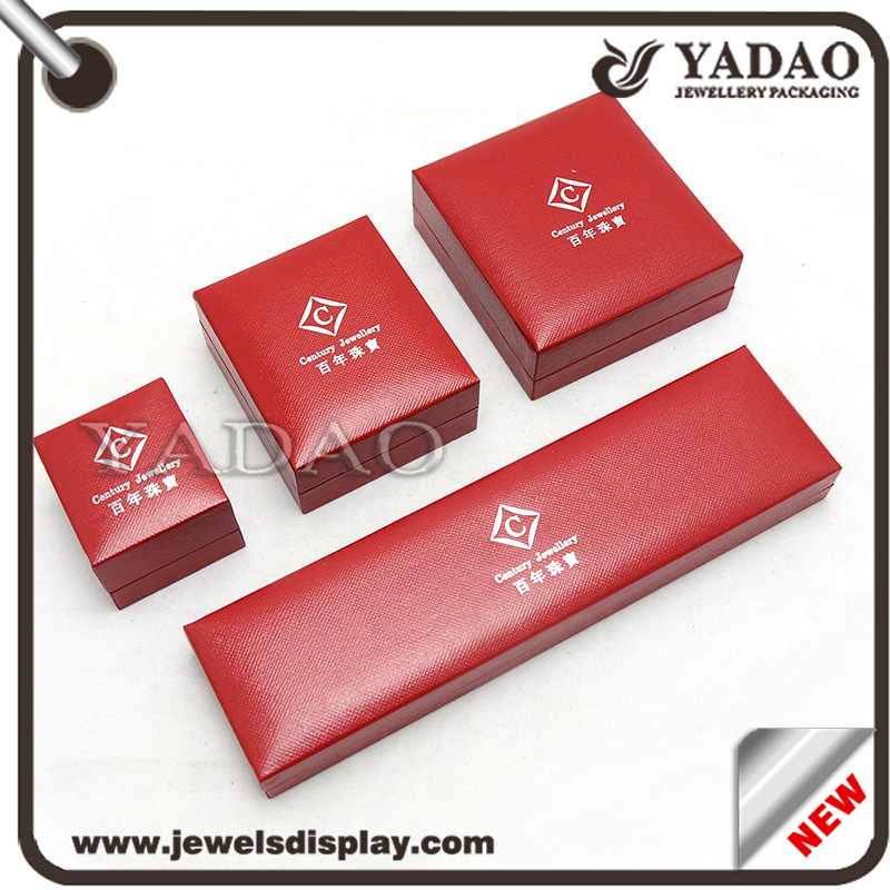 Caja de la joyería de plástico rojo de alta calidad para el colgante collar anillo hecho en China