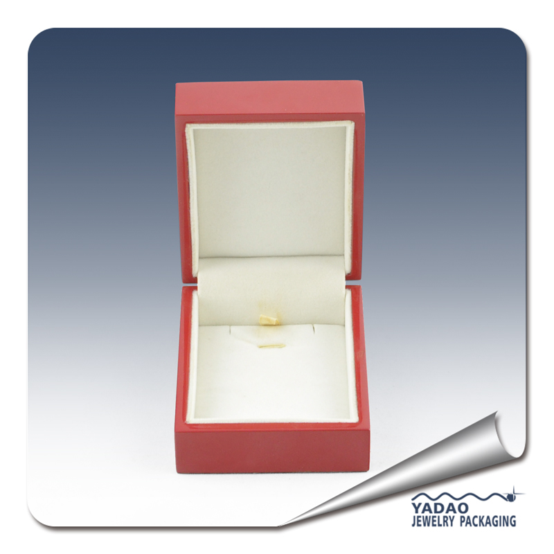 Высококачественные красные деревянные шкатулки для драгоценностей ювелирные изделия подарочные коробки для кольца пакета свободного логотипом печати и может таможенные сделано в Китае
