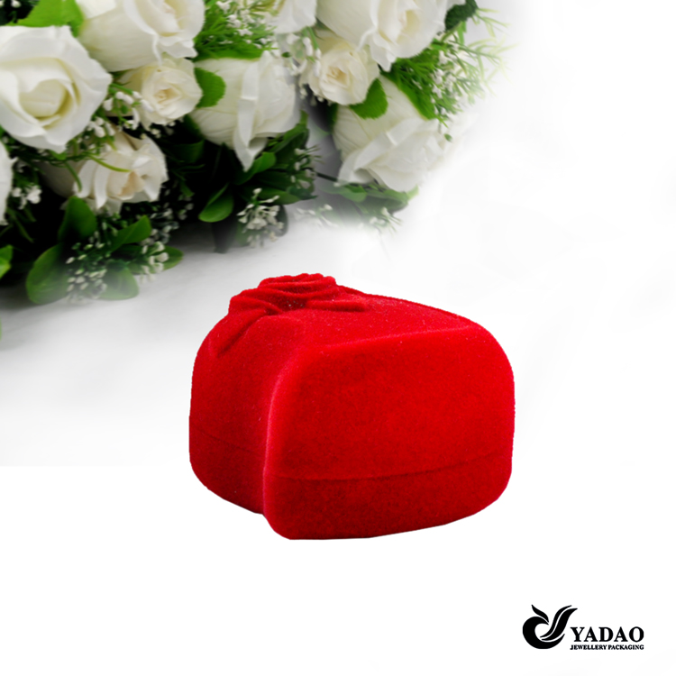 Vendita calda di prezzi poco costosi Rosa rossa mucchio anello box rivestimento con intaglio per gioielleria
