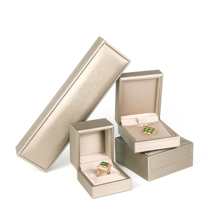 Jewelry Luxury packaging box pu leather covered with satin inner for ring pendant bangle