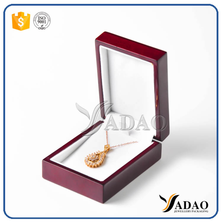 Luxusní černá ručně vyráběná špičková přizpůsobená velkoobchodní dřevěná krabička s lesklým / matným lakovým povrchem pro prsten / náhrdelník / přívěsek / náhrdelník