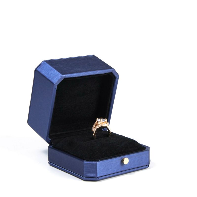 Luxury diamond ring jewelry store packaging pu leather style Chirstmas gift wedding decorative buckle box