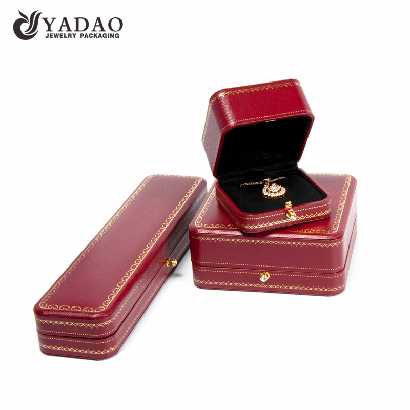 Luxury plastic box for jewelry packaging wholesale red box with snap closure