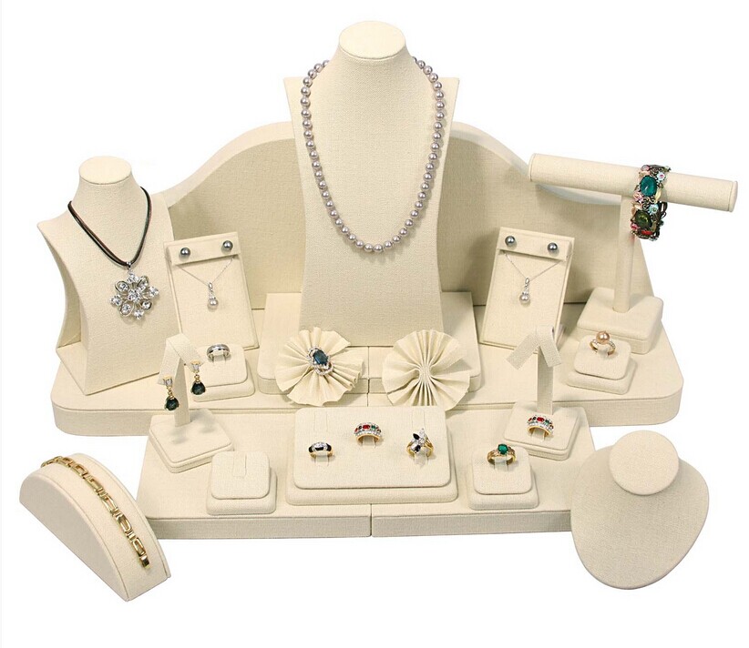 Neweat concevoir blanc cassé accessoires de vitrines de bijoux, linge de support d'affichage de bijoux, ensemble d'affichage de bijoux pour bijouterie vitrine comptoir