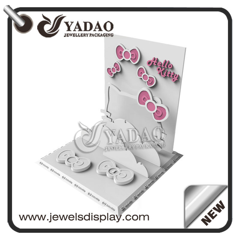 OEM/ODM Hello Kitty estilo de exposição da jóia ajustada apropriada para expor a jóia das mulheres e a jóia da menina.