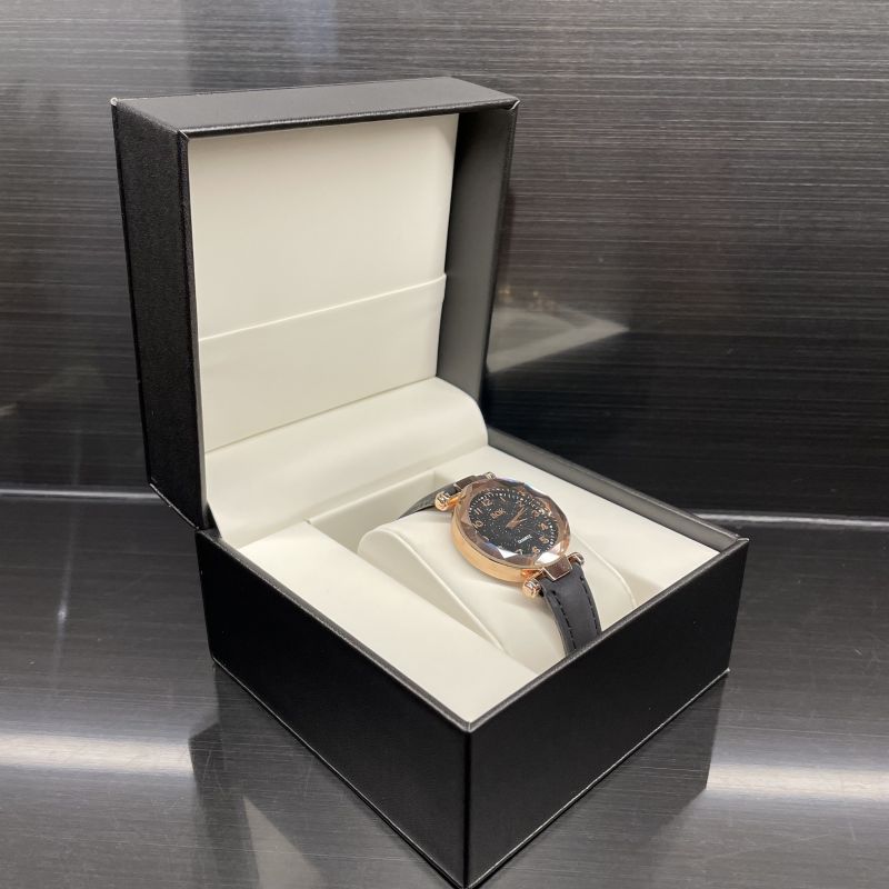 Caja de reloj de cuero de PU Fabricante Joyas de embalaje Reloj de cuero completo Caja de dos colores personalización