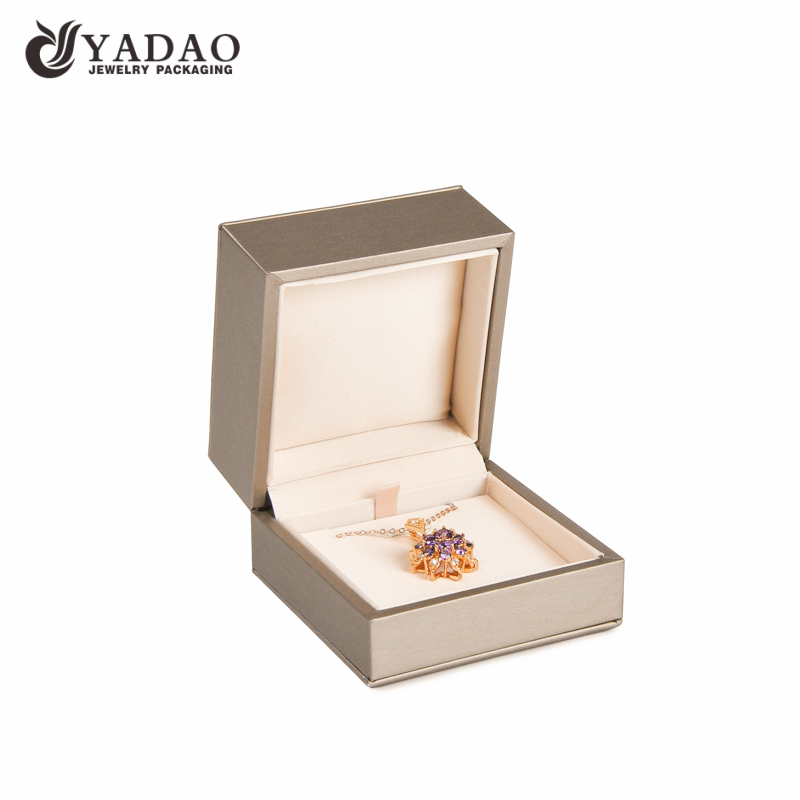 Přívěsek šperky box vysoce kvalitní šperky balení přizpůsobit s logem a barvou