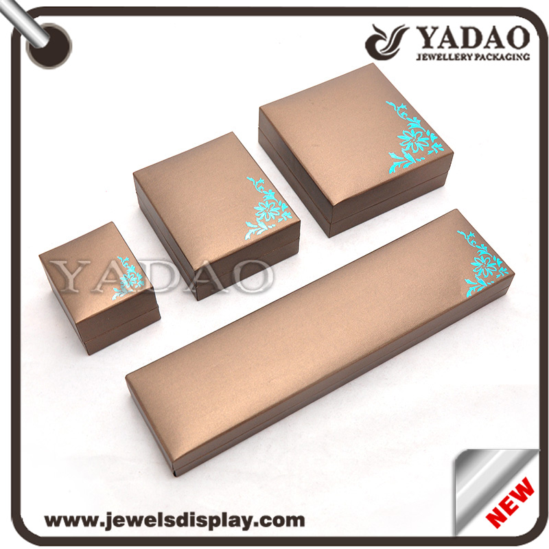 Plastique tissu boîte de bijoux thermoprint de boîte recouverte pour l'anneau de stockage bracelet pendentif boucle d'oreille
