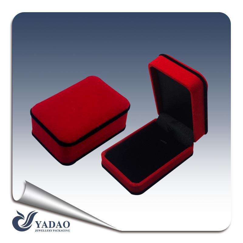 Red měkký samet vztahuje černý okraj speciální zakázkové skládací plastové obaly sametová krabička