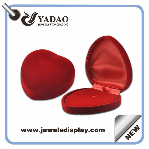 Rouge boîte à bijoux boîte de bague en plastique de velours bijoux fabriqués en Chine