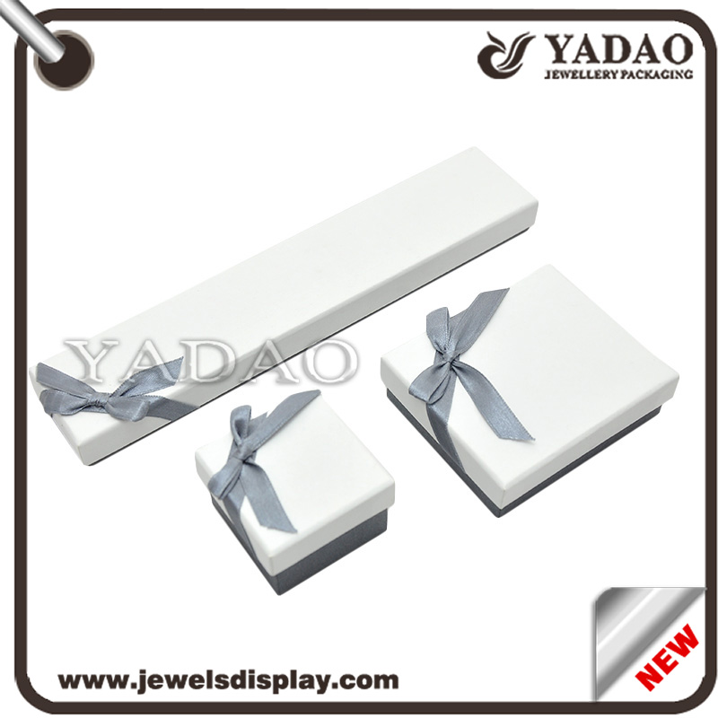 Cartón bowknot cinta de China de la joyería caja de embalaje de papel personalizado