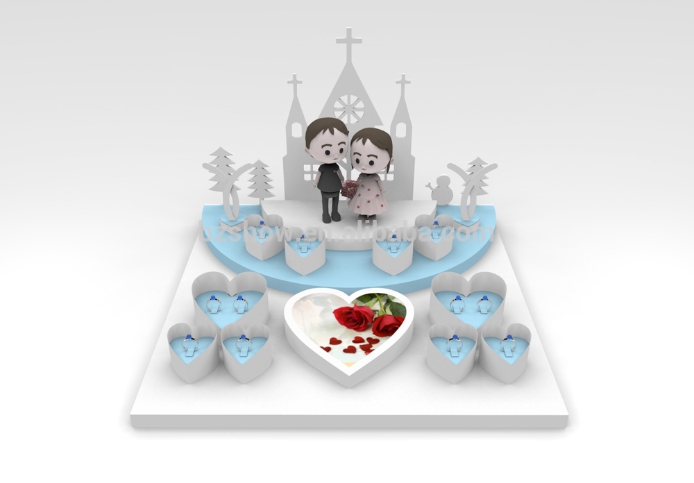 Romantische Hochzeit Schmuck-Display mit Herzform-Anzeige eingestellt stehen für Fingerring und schönen Hintergrund