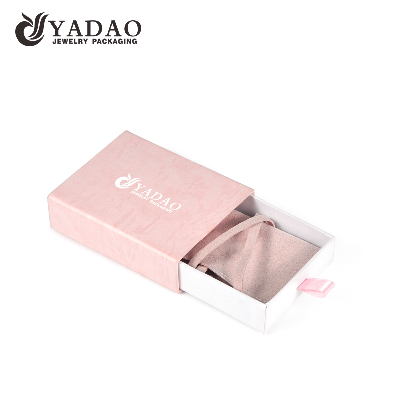 Pequeña bolsa de microfibra rosada del fabricante de China que empaqueta la caja del cajón de la joyería del papel plástico