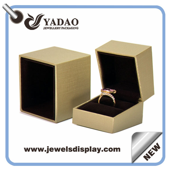 Cina gioielli scatole su misura di lusso all'ingrosso per anello gioielleria collana orecchini e bracciale in similpelle carta regalo oro imballaggio