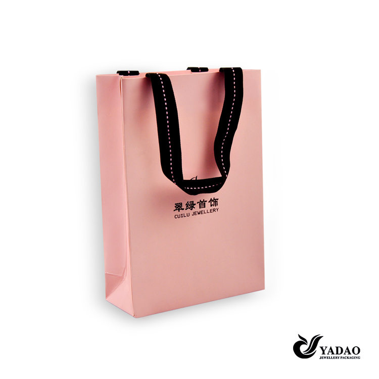 อัญมณีสีชมพูขายส่งบรรจุภัณฑ์ถุงช้อปปิ้งด้วยผ้าไหมเชือกผู้จัดจำหน่ายในประเทศจีน