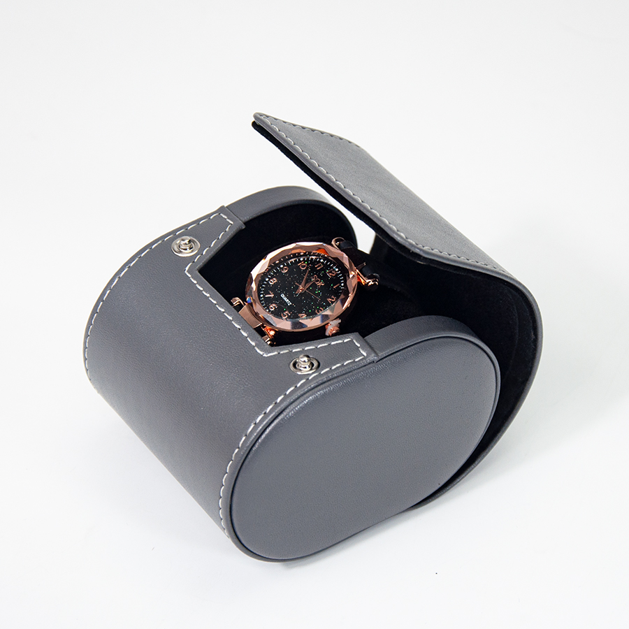 Yadaoカスタムウォッチパッケージングボックスは光沢のある革で黒いベルベットがあります