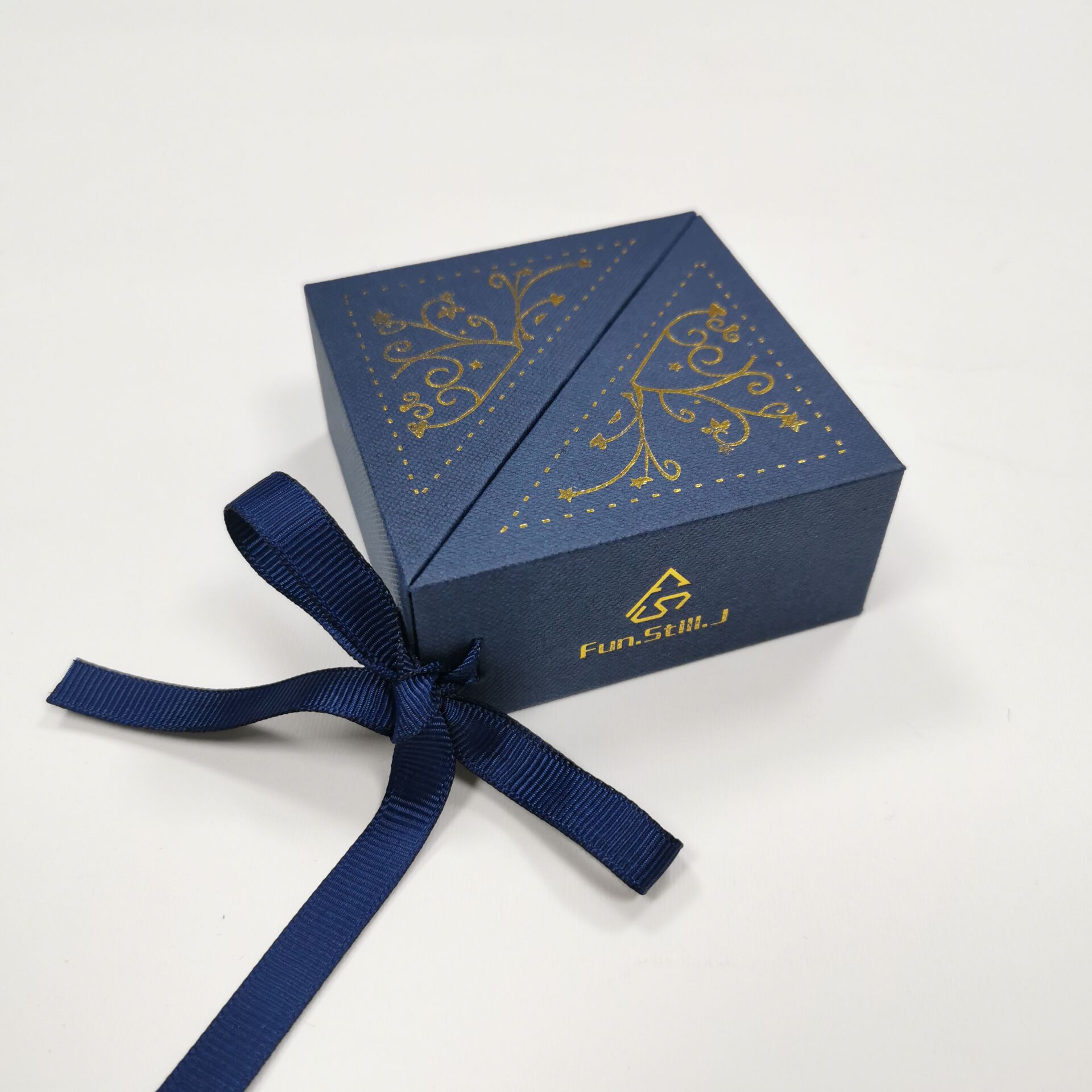 Yadao personalizado logotipo triângulo azul anel caixa de embalagem jóias
