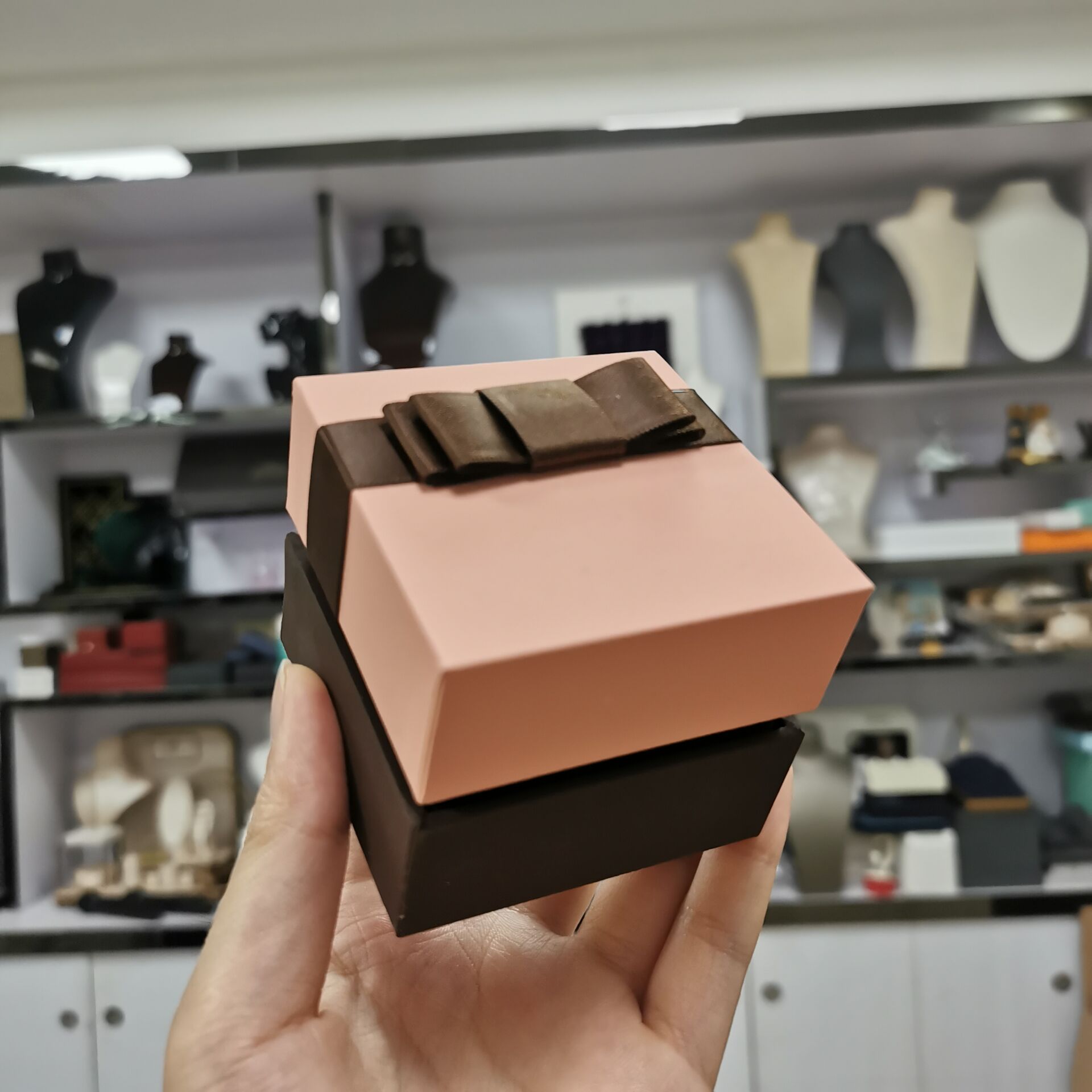 Yadao personalizar caja de joyería colgante de anillo de cinta de plástico modelo