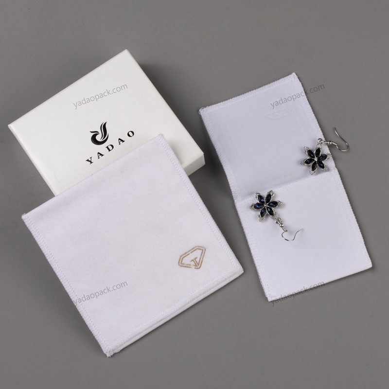 Bolsa de terciopelo hecha a mano de Yadao en color blanco hermoso para envases de joyas con tapa de flip y costura alrededor