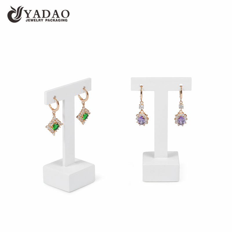 Yadao high-end jewelry display stand earrings holder T shape stand acrylic jewelry display in white color