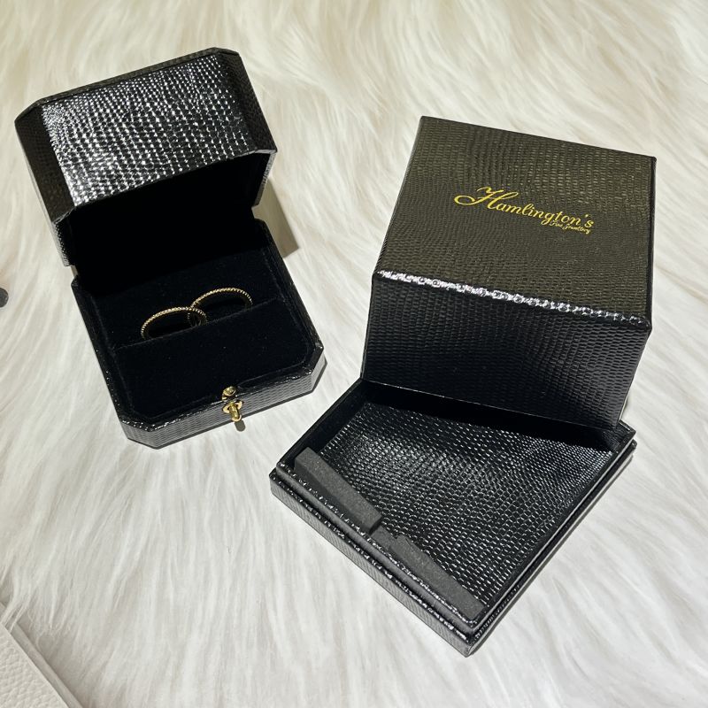 Yadao luxury plastic box with golden snap closure customized crocodile texture leatherette paper finished with client's brand logo printing