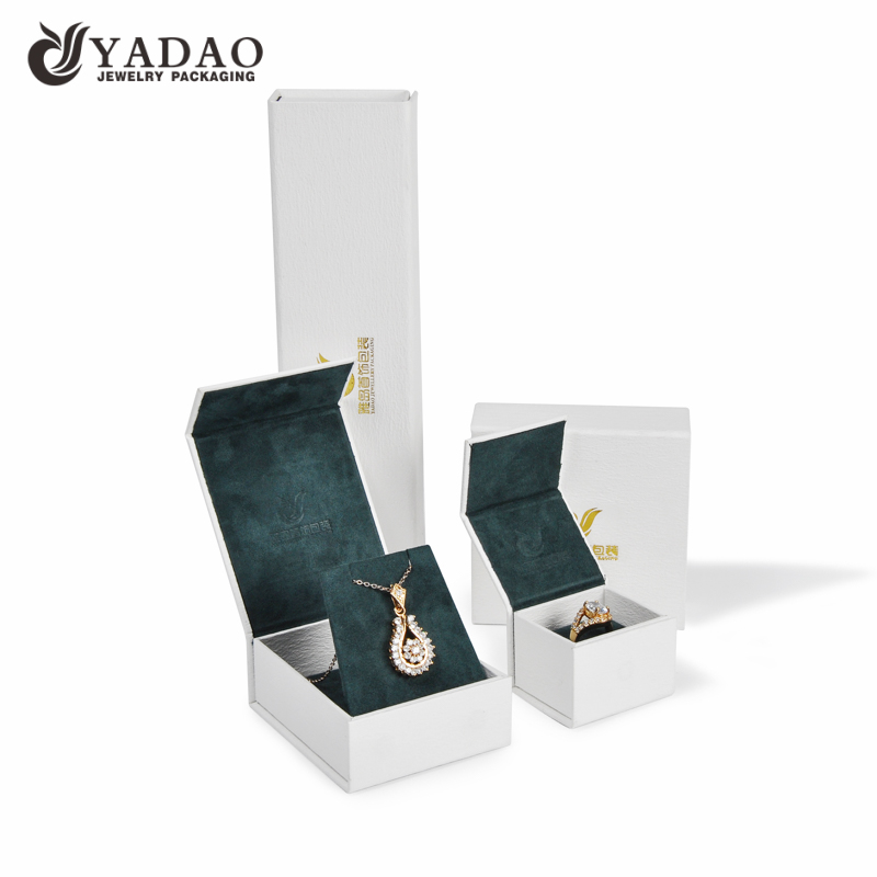 Yadao Top Sale Box mit separatem Deckel Papierverpackungsbox mit grünem Wildledereinsatz