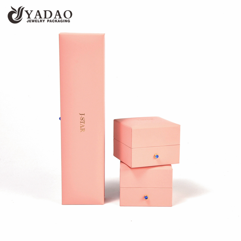 Yadao en gros Boîte à bijoux Bague Boucles d'oreilles Pendentif Boîte d'emballage en couleur rose sale avec diamant décoré
