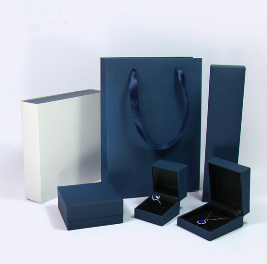 personnaliser bijoux elegent emballage sac en papier boîte en plastique sac d'emballage de bijoux ensemble complet de bijoux sacs et boîtes