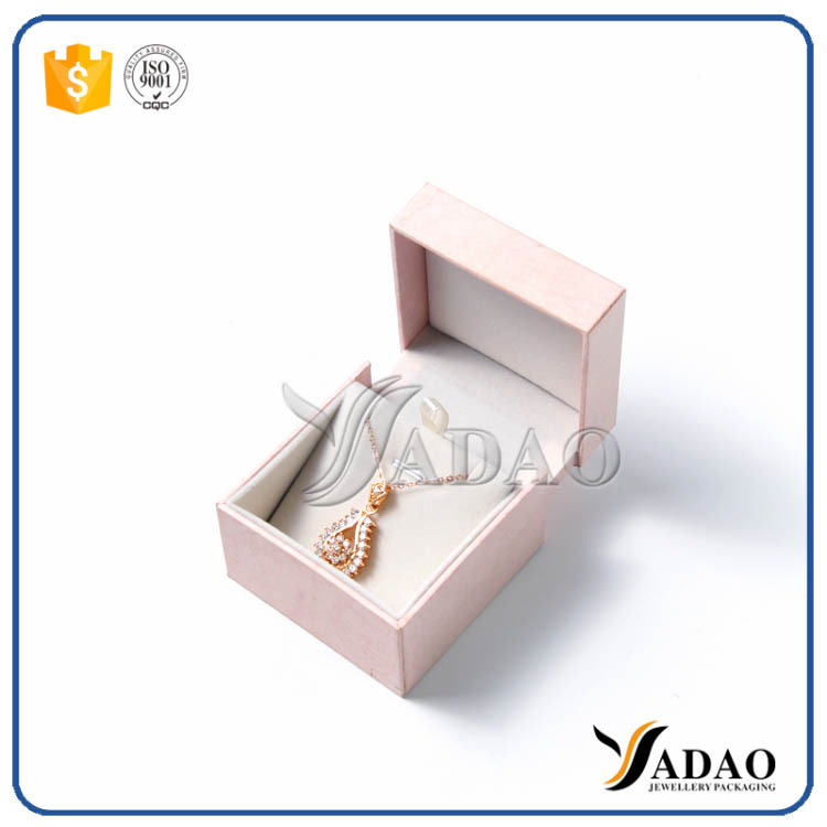 elegante schöne attraktive Massenverkauf handgefertigte maßgeschneiderte Kunststoffbox Kunststoffbox für Schmuckverpackungen mit Ring Armreif Ohrring Armband Halskette