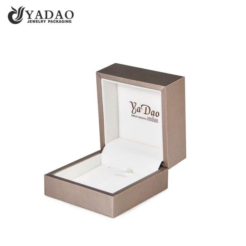 fancy pendant box plastic jewelry box for pendant packaging thicker frame with imprint logo 