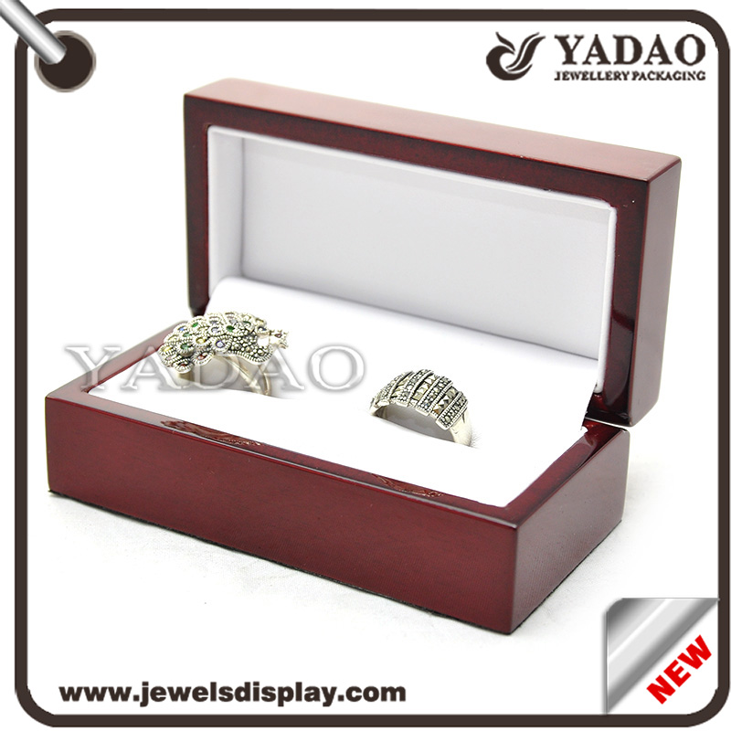 lesklý lak malování dřevěné šperky box balení prsten box dřevěný prsten box slot ring insert
