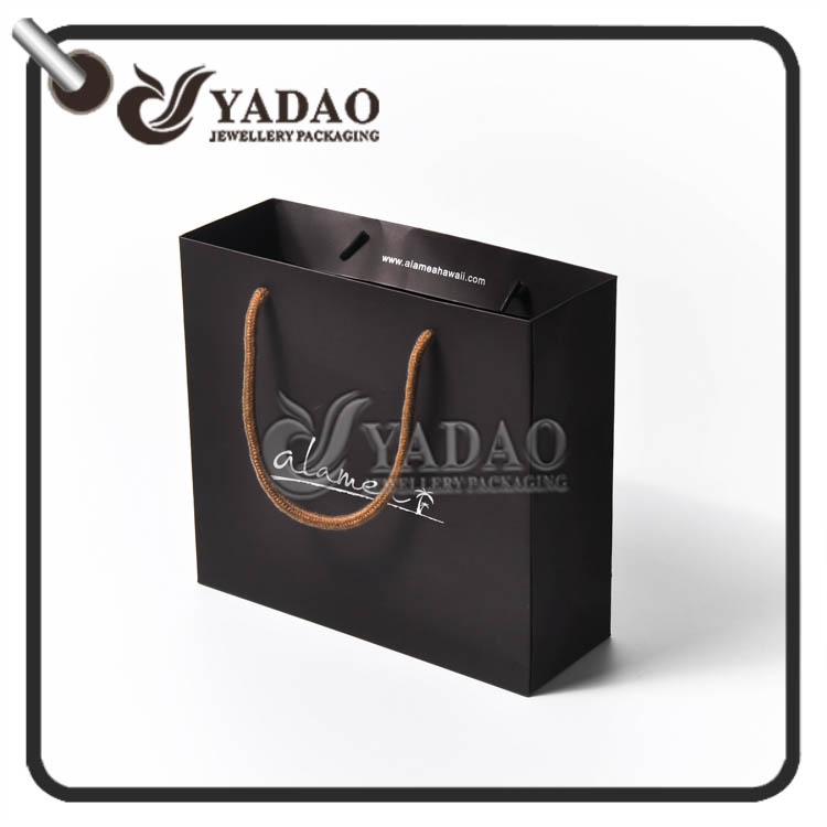 Bolsas de papel / bolsas de compras perfectas y elaboradas de alta calidad modernas de alta gama para empacar zapatos / ropa / regalos / velas