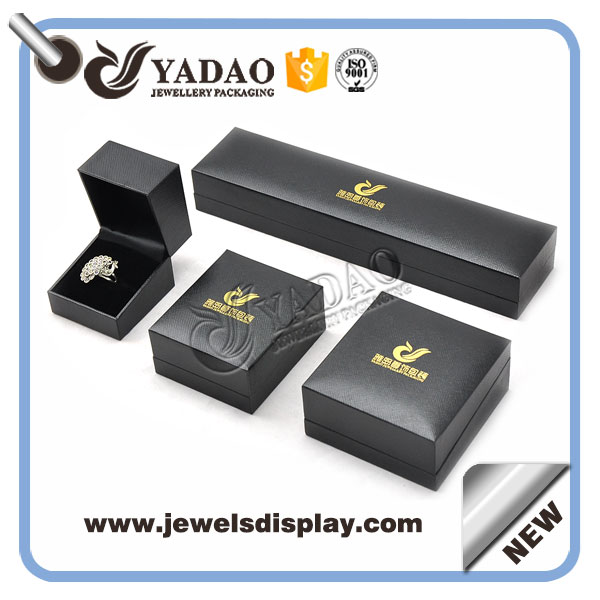 scatola di plastica Jewelry Box braccialetto di plastica anello box imballaggio pacchetto orecchino collana di lusso finiture di alta qualità con il logo hotstamping sulla parte superiore