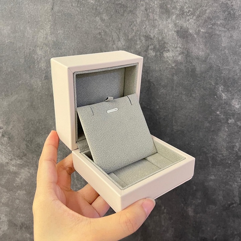 pu leather plastic jewelry packaging box jewelry box pendant box gift packaging box