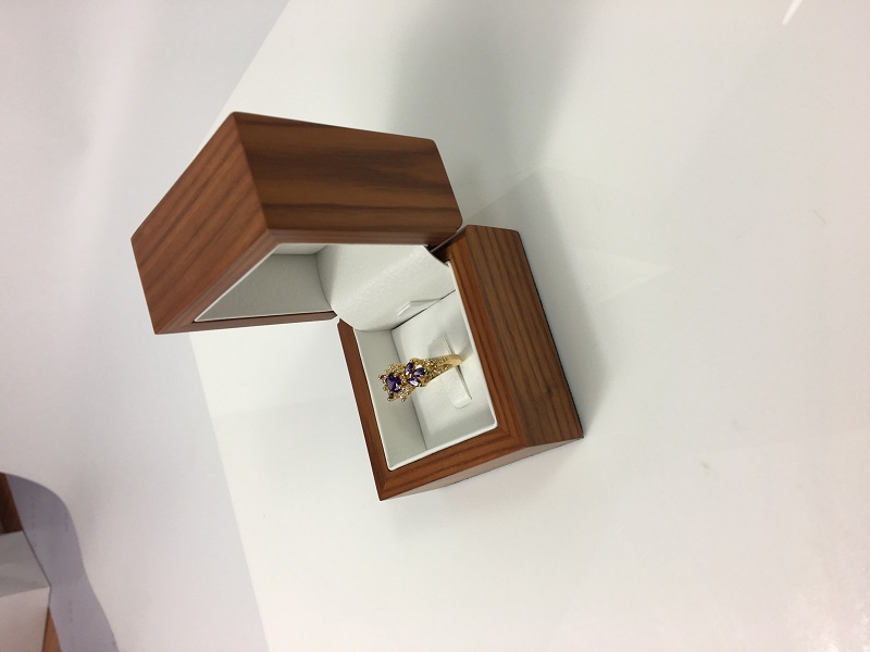solid wood ring box jewelry packaging box clip ring box gift packaging box 