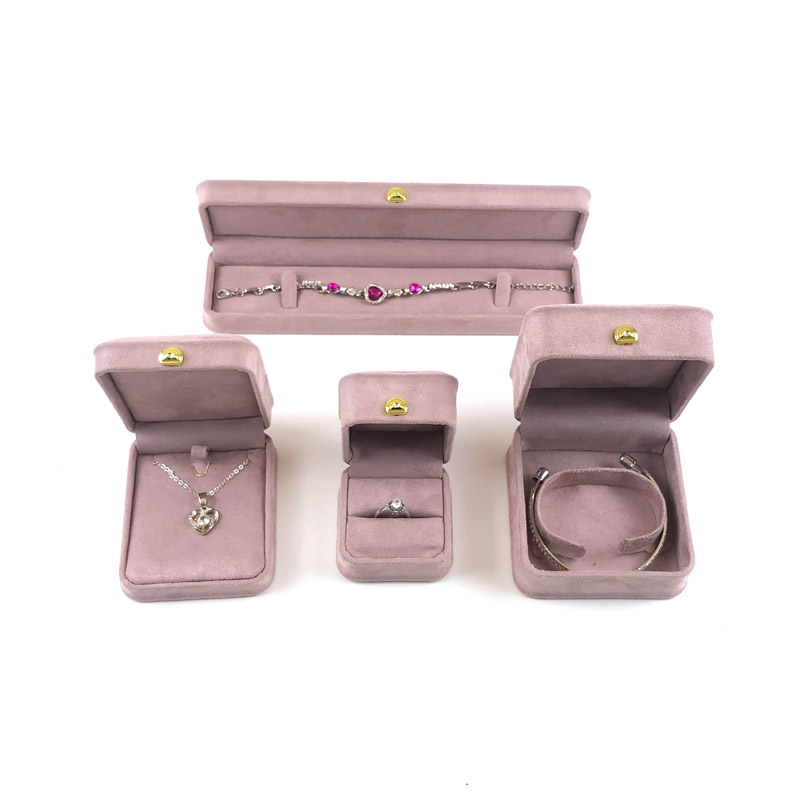 Insieme della scatola dei gioielli della scatola dei gioielli della scatola dei gioielli della scatola di plastica della pelle scamosciata