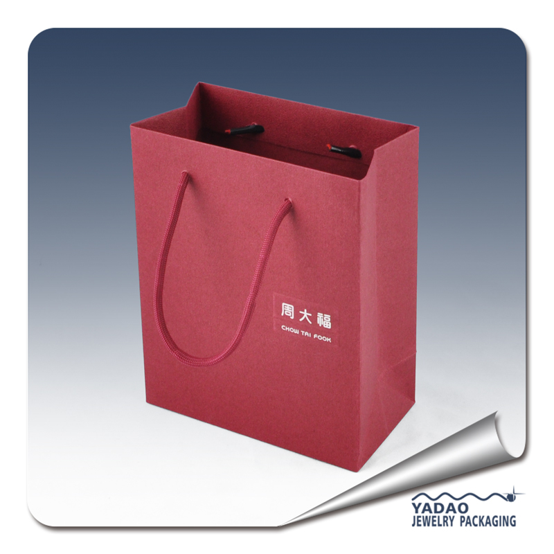 atacado personalizado superfície de papel vermelho saco de compras de papel impressão do logotipo luxo e de presente de papel saco de jóias